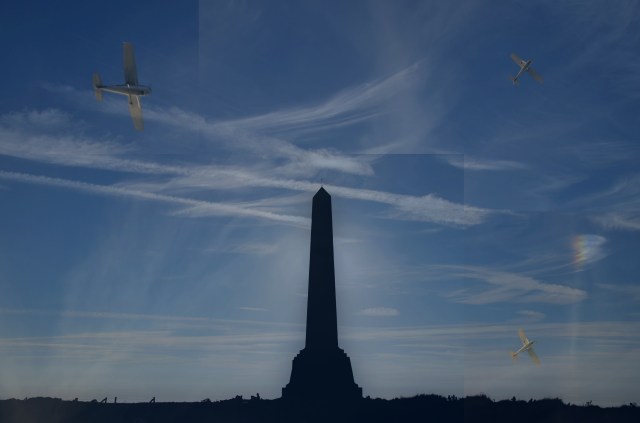 DE ESTAR AQUI O ALLI, PUEDO ESTAR DONDE QUIERA, SOLO TENGO QUE QUERERLO